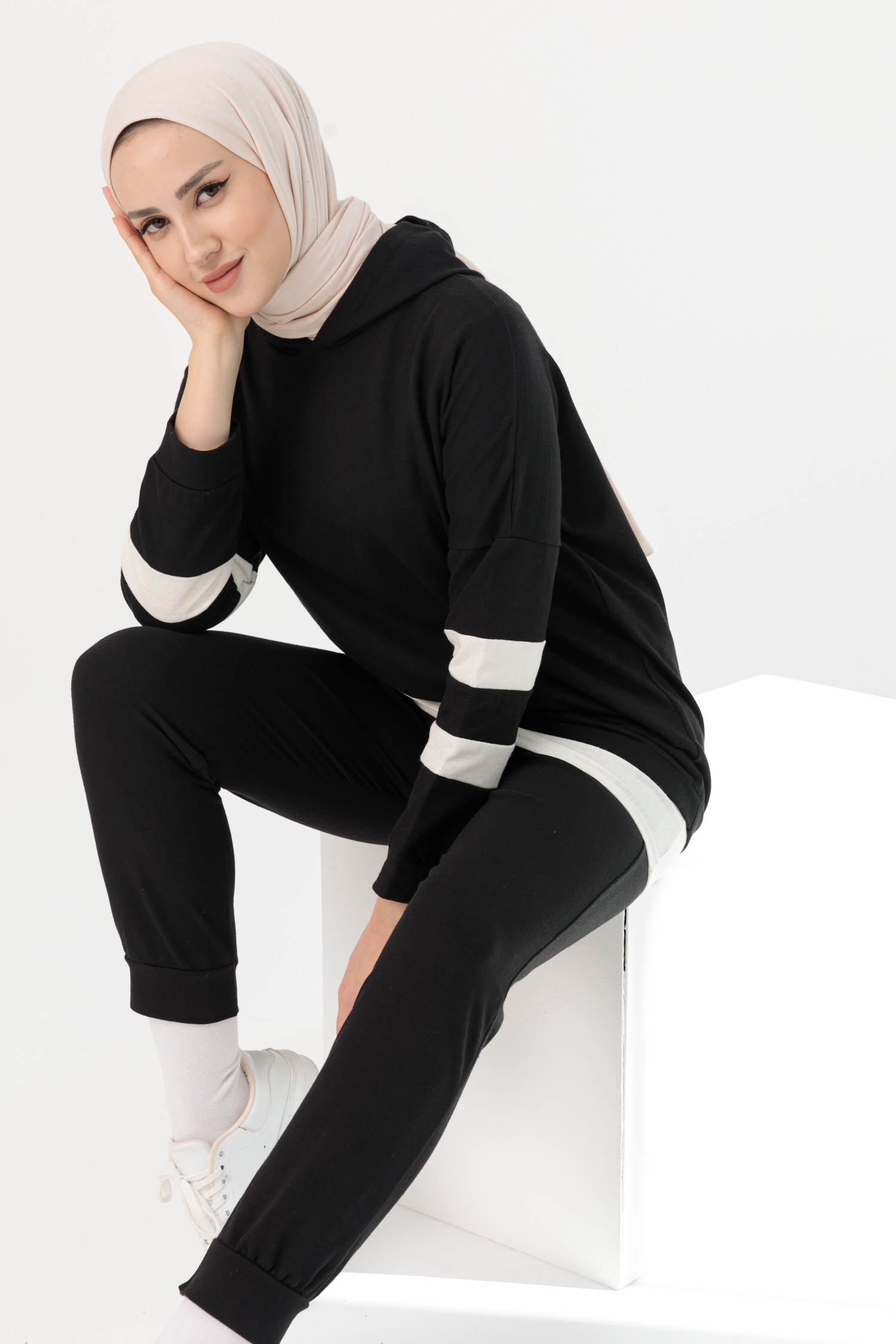Tunic With Pants Black - 3024
