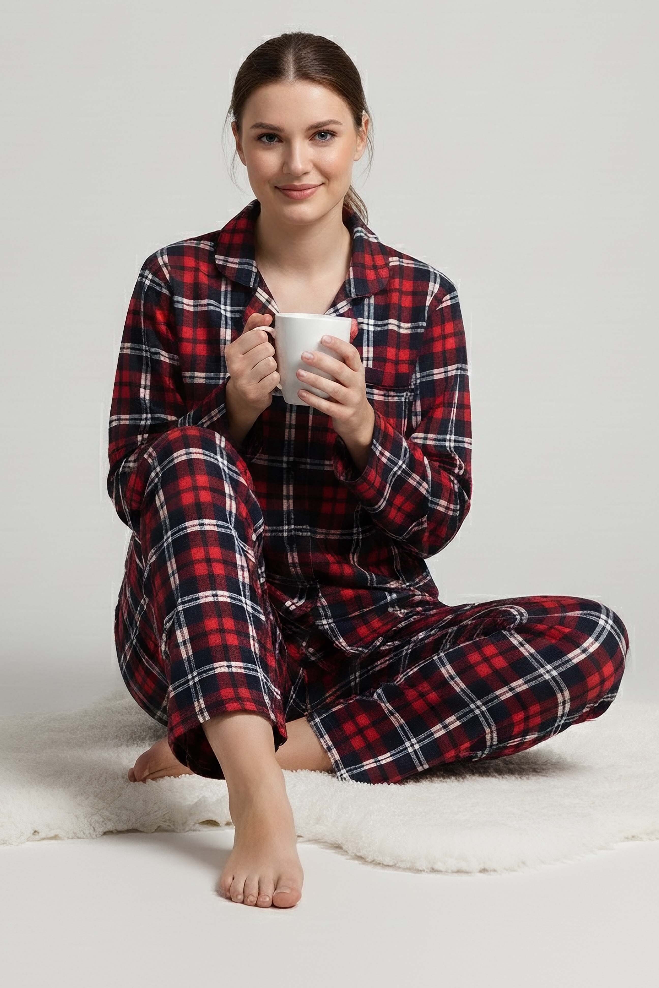 Desenli Baskılı Pijama Takımı  - 28066-KIRMIZI