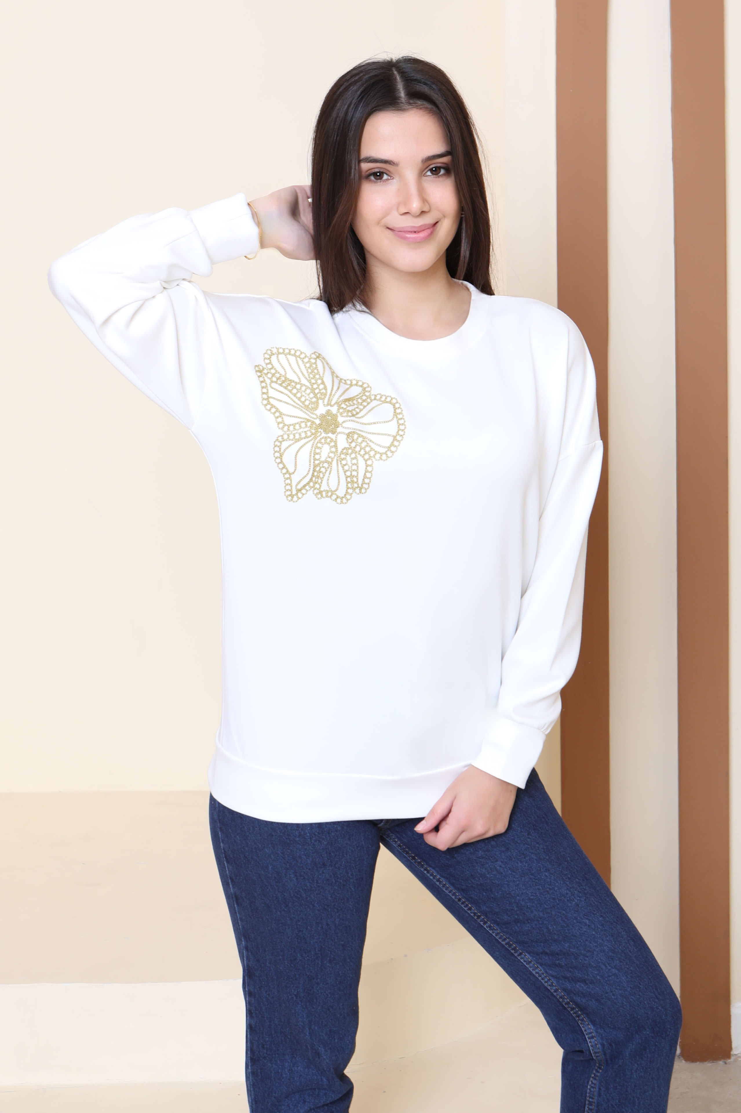 Omuz Çiçek Nakışlı Modal Sweatshirt  - 27883-BEYAZ